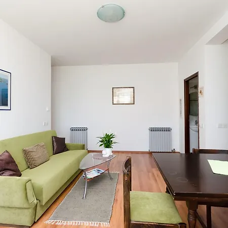 Miljenko Apartamento Punat